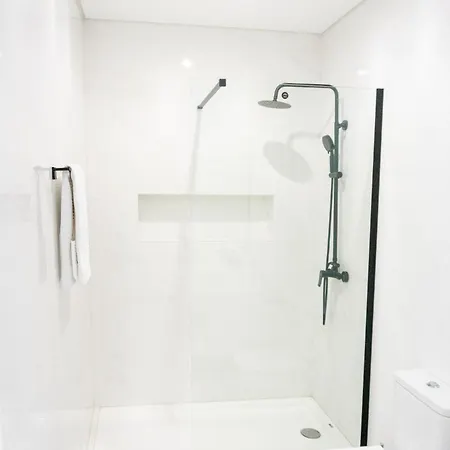 Sal - Piscina - Ac - 3 Quartos -